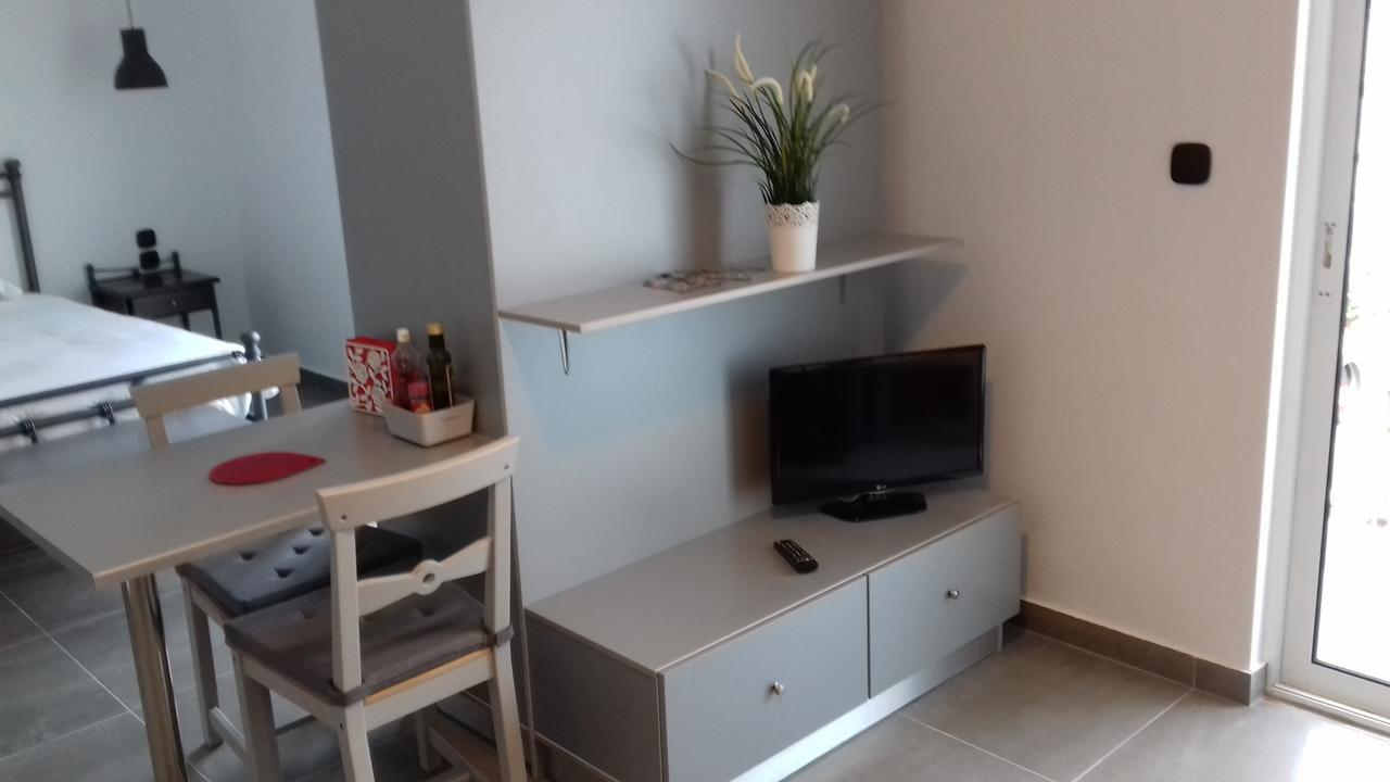Milva Apartments Cos Exterior foto